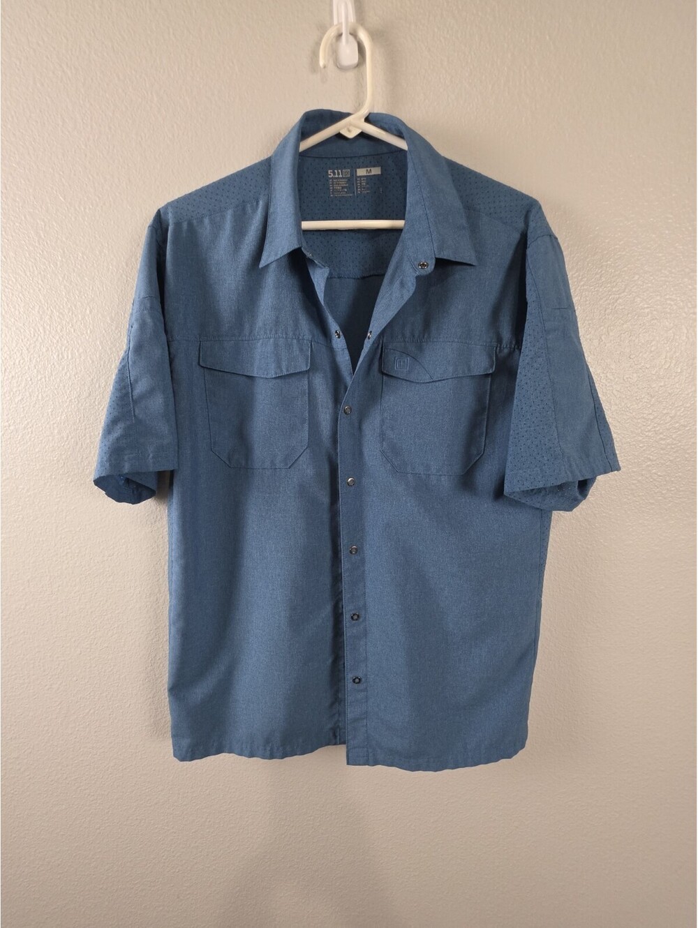 Mens 5.11 Blue Button Up Summer Shirt Medium Short Sleeve
